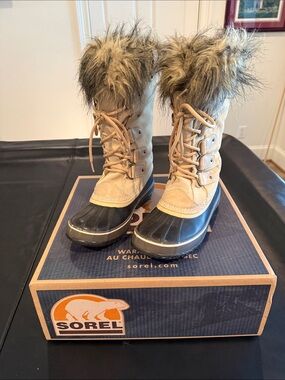 Sorel Joan of Arctic Boot “Sierra Tan” 9 w/  box